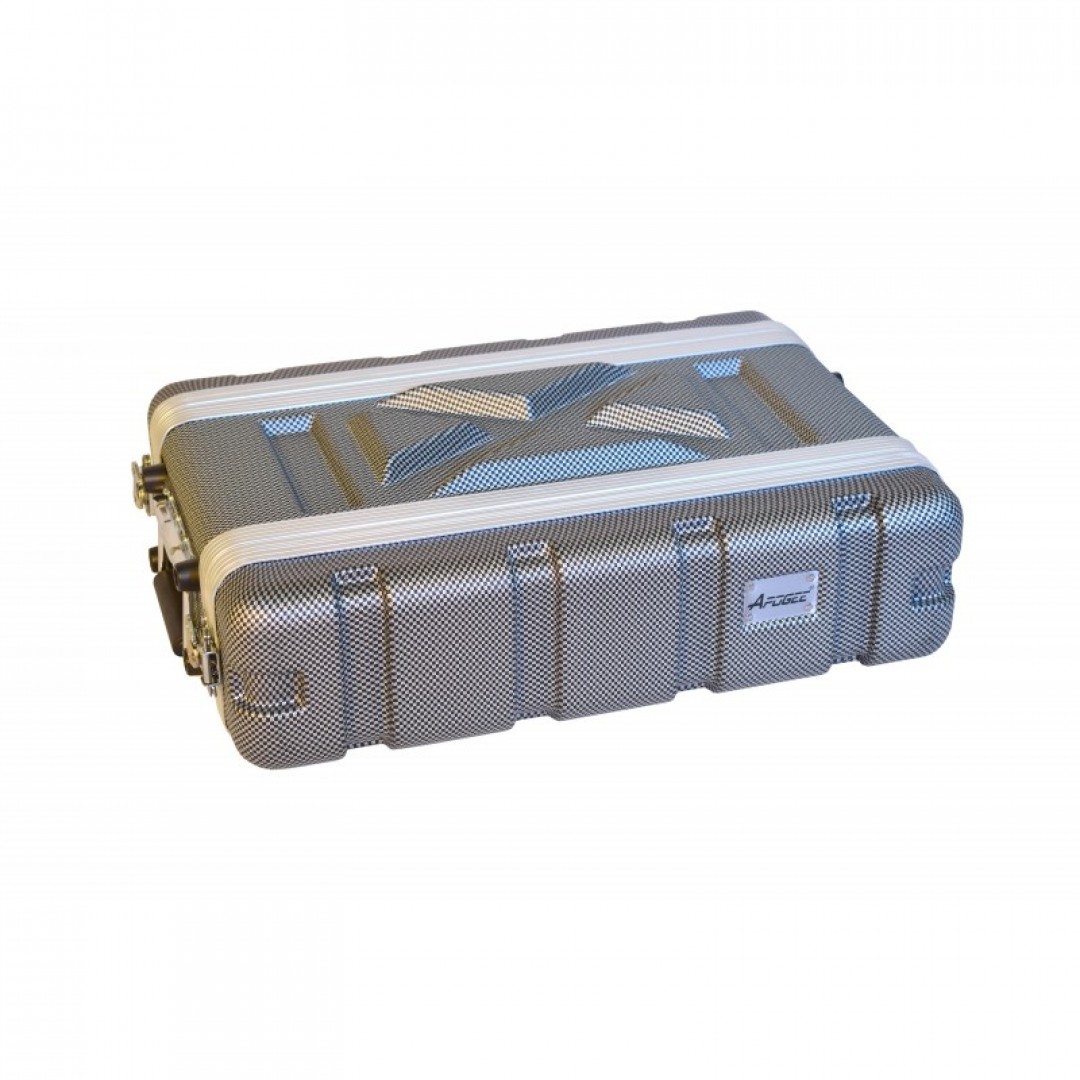 apogee-82u-case-rackera-1001