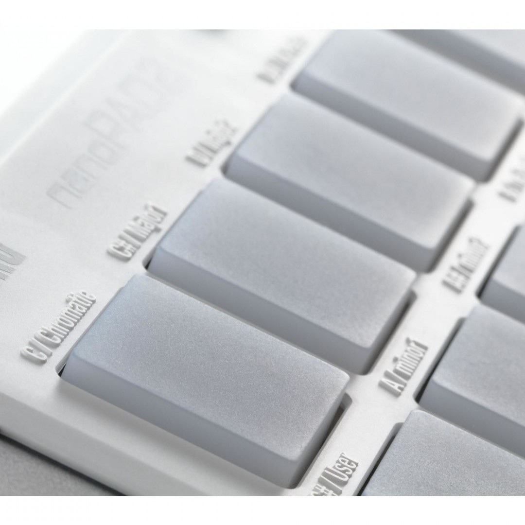 korg-nanopad2-white-mini-controlador-midi-usb-con-triggers-y-touchpad-2912